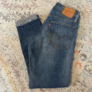 Levi's Wedgie White Oak Cone Icon Denim Raw Hem